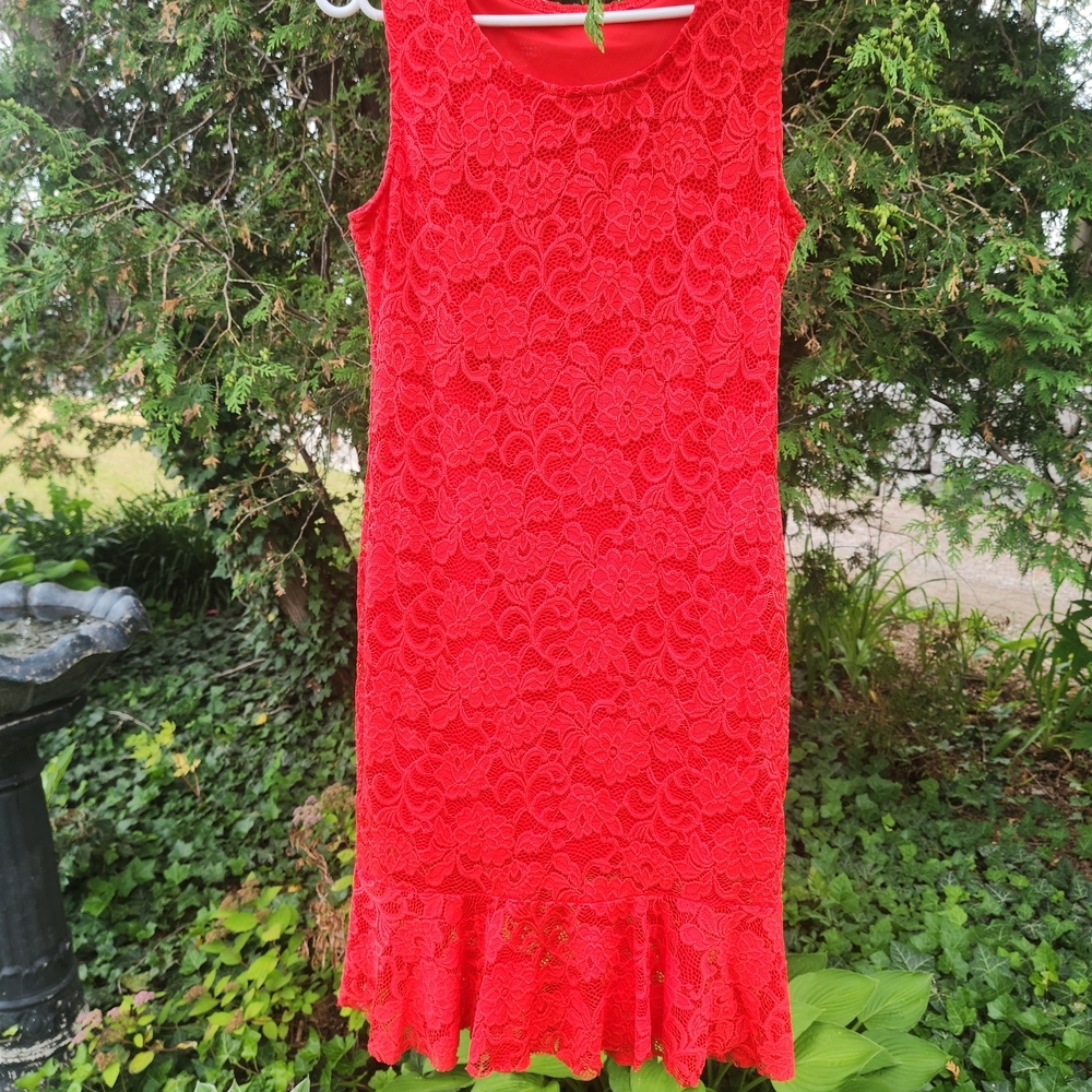 White Mark Red Ruffled Sheath Mini Dress